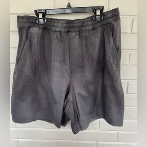 Lululemon linerless 7inch pace Breaker shorts